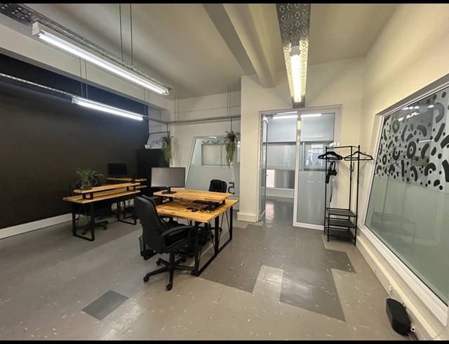 92M² BUILDING TO LET IN CAPE TOWN CITY CENTRE
